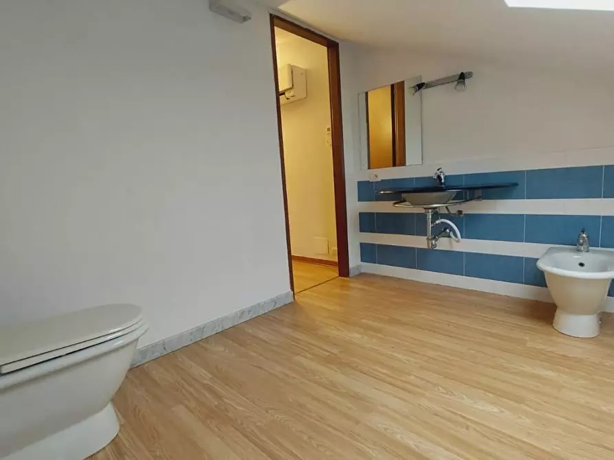 Immagine 51 di Villa in vendita  a Carrara