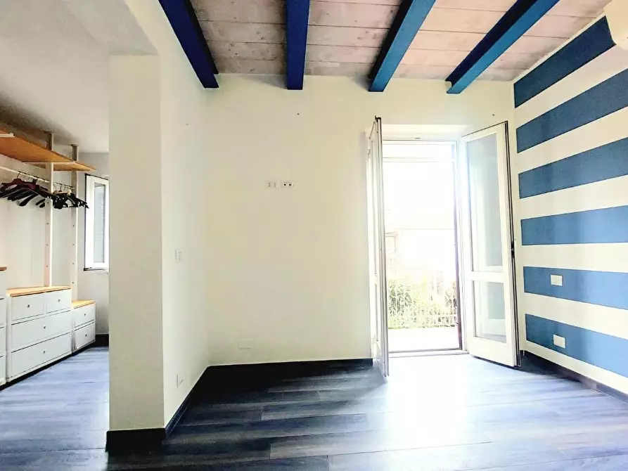 Immagine 49 di Villa in vendita  a Carrara