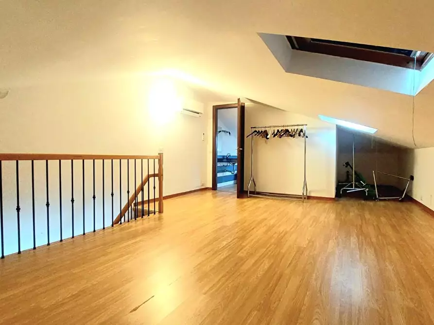 Immagine 54 di Villa in vendita  a Carrara