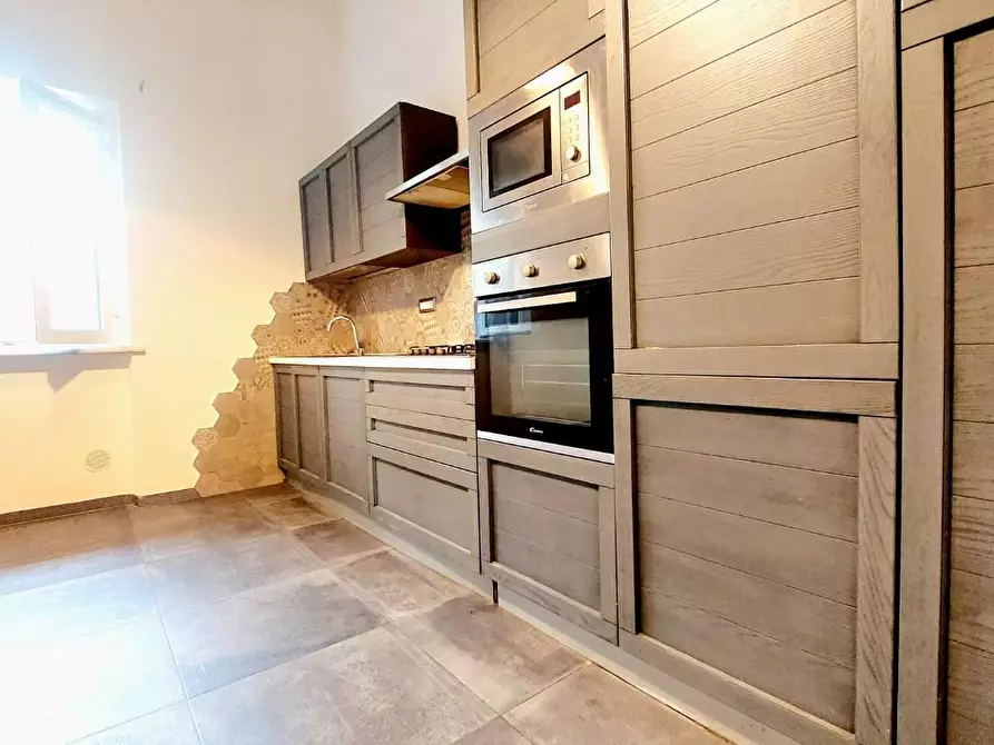 Immagine 2 di Villa in vendita  a Carrara