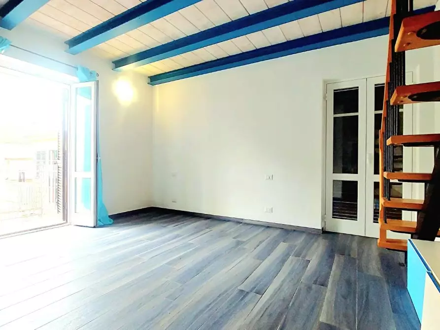 Immagine 53 di Villa in vendita  a Carrara