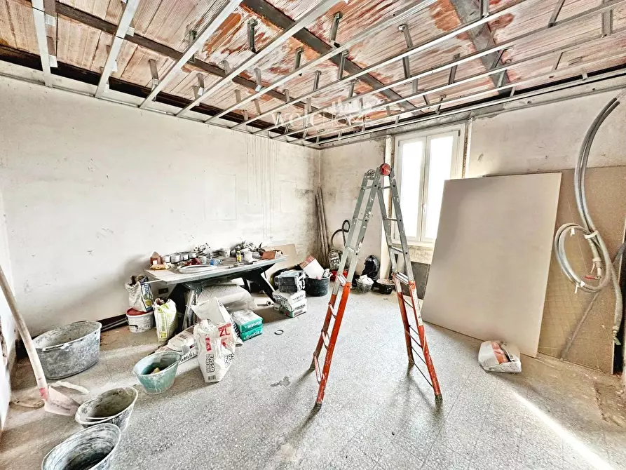 Immagine 11 di Terratetto in vendita  a Campi Bisenzio