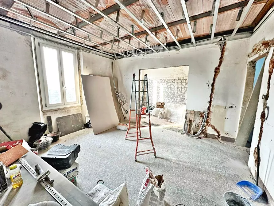 Immagine 9 di Terratetto in vendita  a Campi Bisenzio