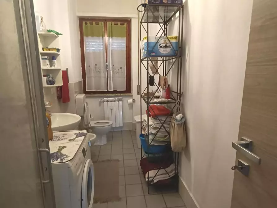 Immagine 19 di Appartamento in vendita  a Carrara