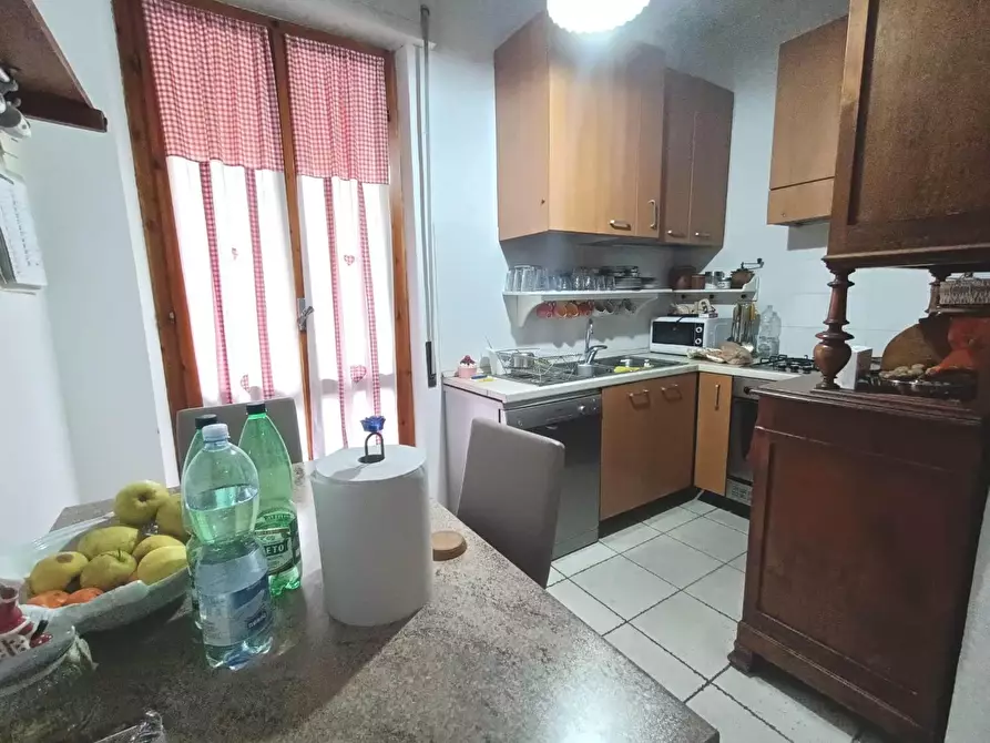 Immagine 7 di Appartamento in vendita  a Carrara