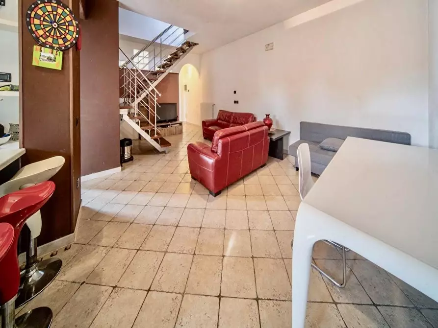 Immagine 9 di Casa bifamiliare in vendita  a Cascina