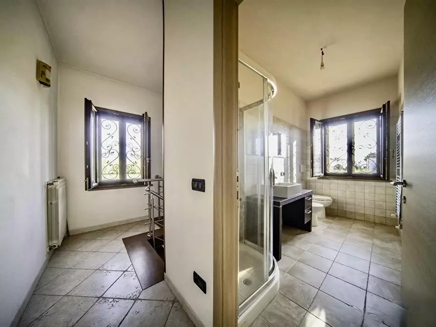 Immagine 14 di Casa bifamiliare in vendita  a Cascina