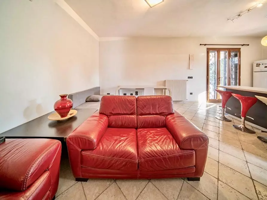 Immagine 8 di Casa bifamiliare in vendita  a Cascina