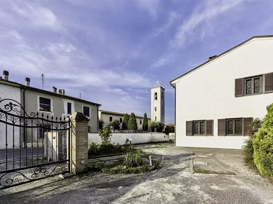 Immagine 3 di Casa bifamiliare in vendita  a Cascina