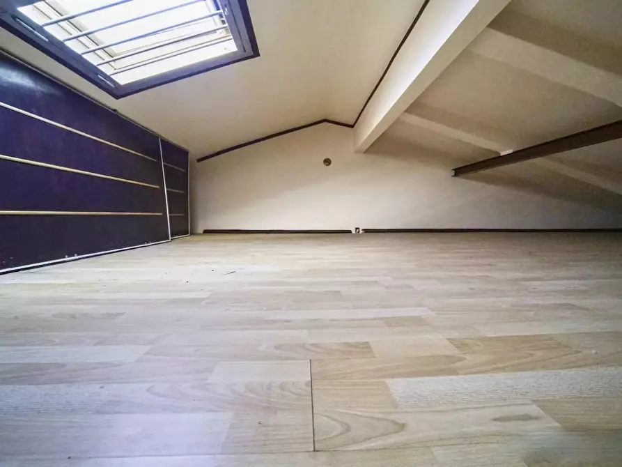 Immagine 18 di Casa bifamiliare in vendita  a Cascina