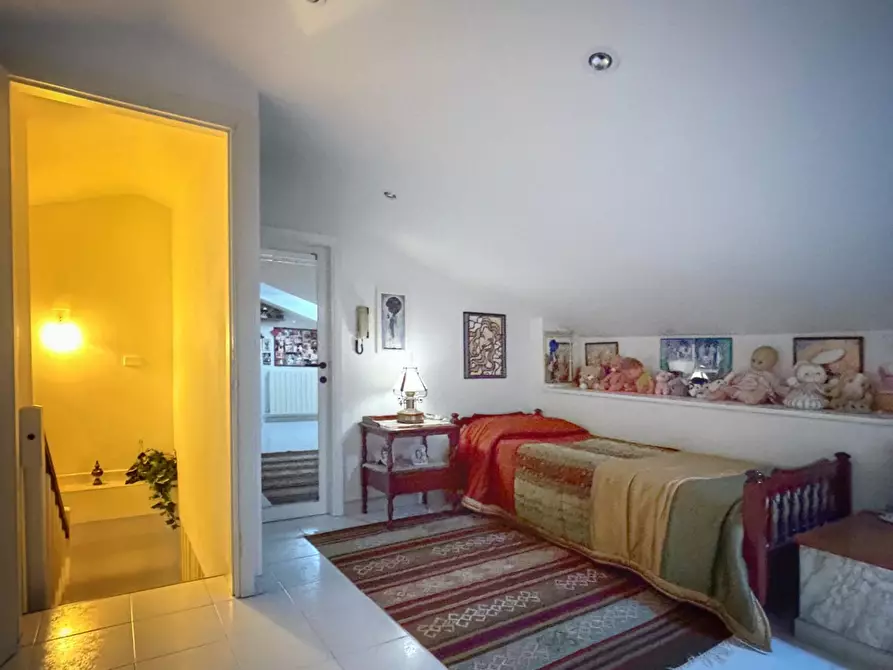 Immagine 17 di Villetta a schiera in vendita  a Livorno