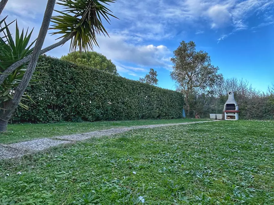 Immagine 2 di Villetta a schiera in vendita  a Livorno