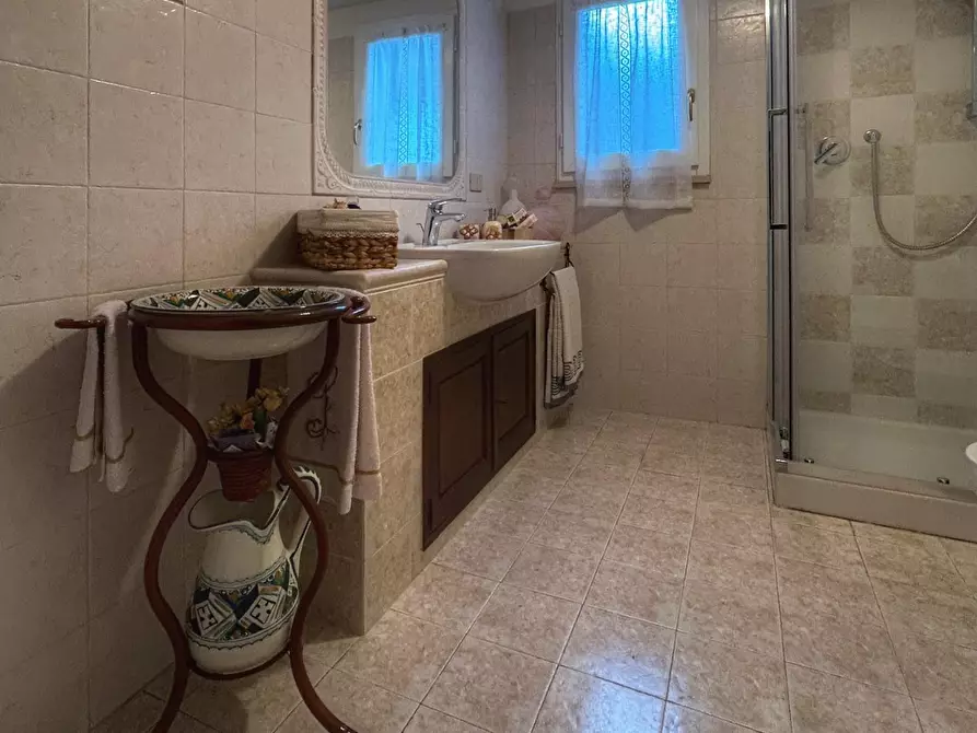 Immagine 22 di Villetta a schiera in vendita  a Livorno