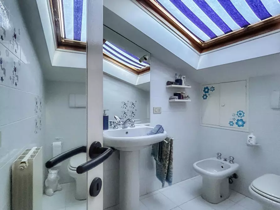 Immagine 18 di Villetta a schiera in vendita  a Livorno