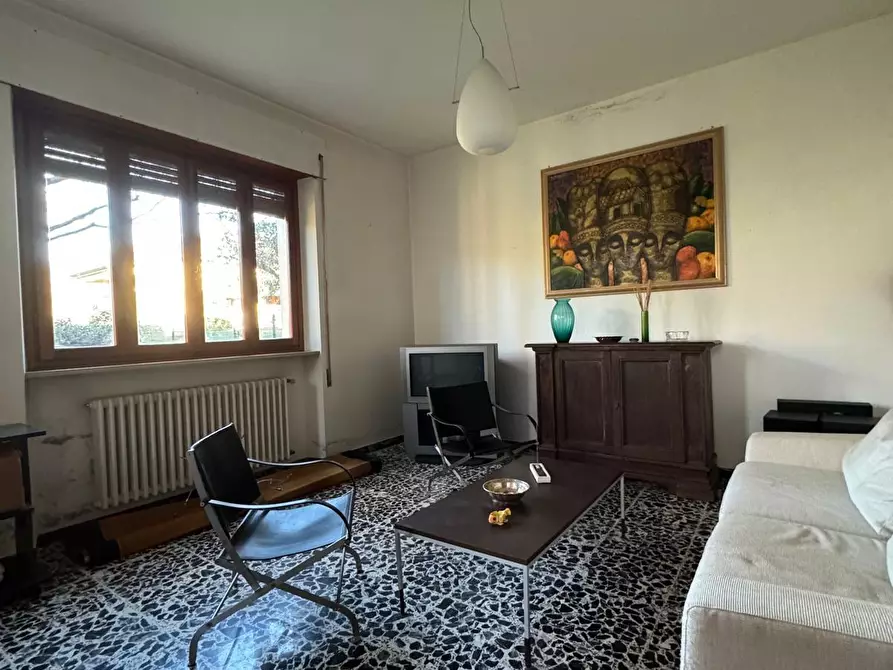 Immagine 1 di Casa bifamiliare in vendita  a Lucca