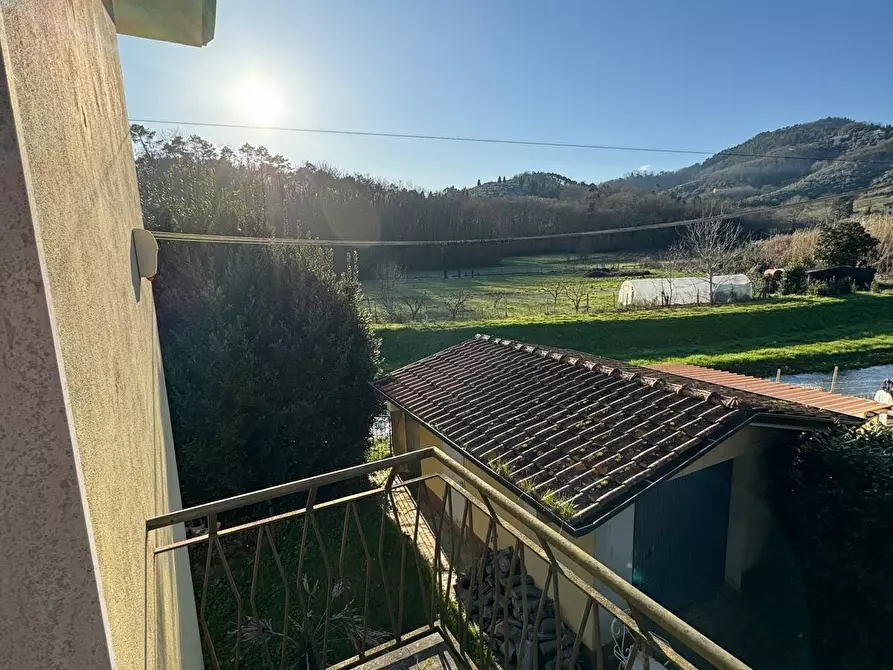 Immagine 11 di Casa bifamiliare in vendita  a Lucca