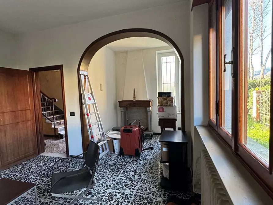 Immagine 2 di Casa bifamiliare in vendita  a Lucca