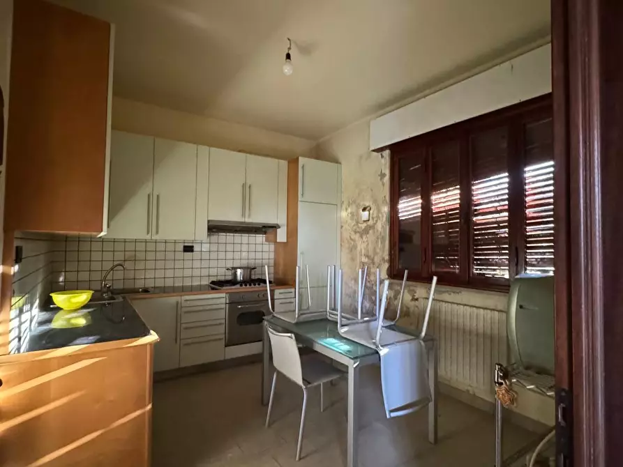 Immagine 4 di Casa bifamiliare in vendita  a Lucca