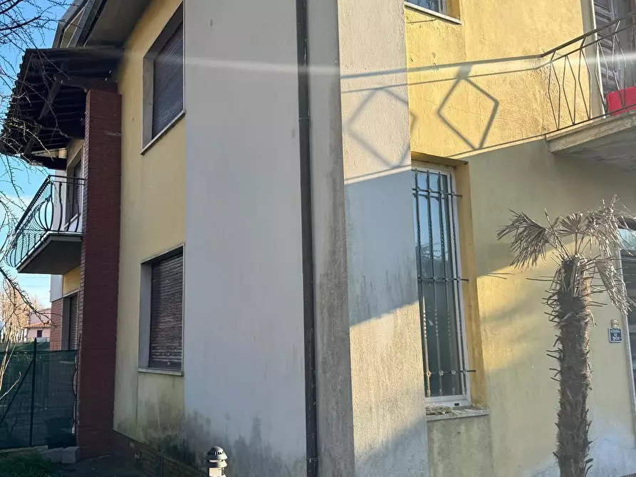 Immagine 10 di Casa bifamiliare in vendita  a Lucca