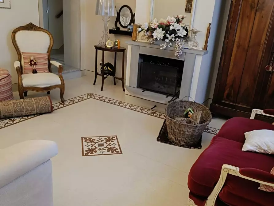 Immagine 1 di Casa indipendente in vendita  a Pisa