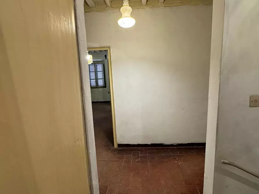 Immagine 29 di Porzione di casa in vendita  a Capannori