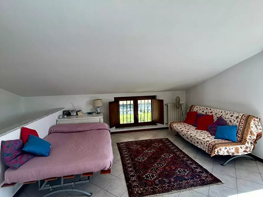 Immagine 16 di Casa trifamiliare in vendita  a Montignoso