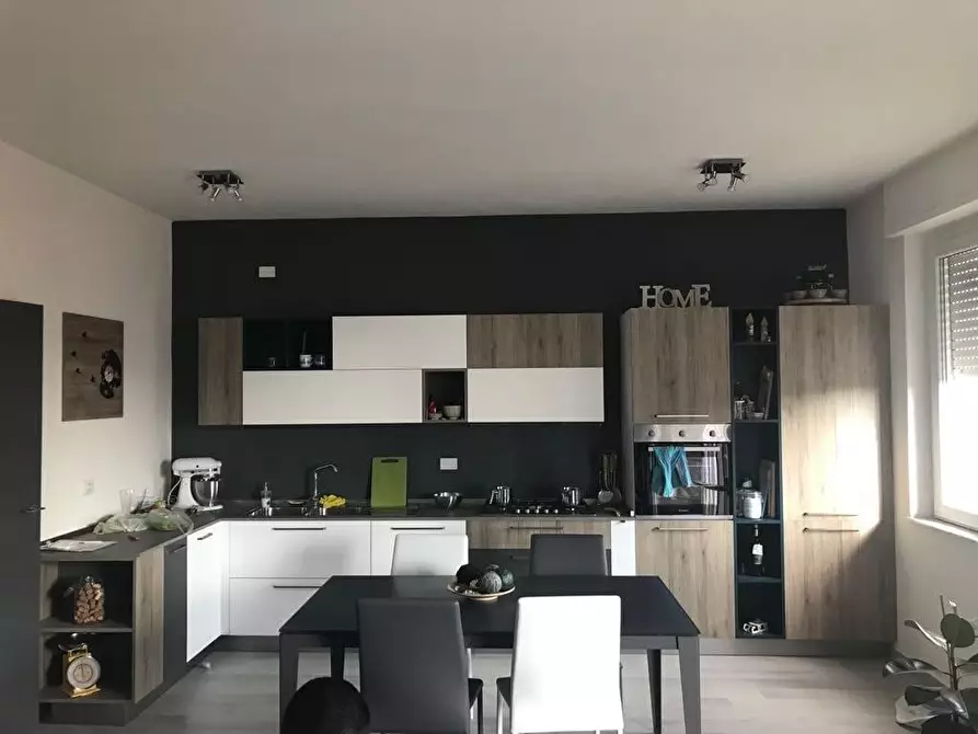 appartamento in vendita a Carrara in zona Avenza