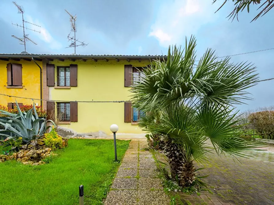 Immagine 55 di Porzione di casa in vendita  a Novellara