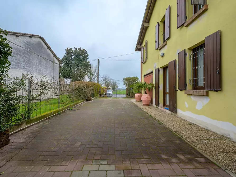 Immagine 61 di Porzione di casa in vendita  a Novellara