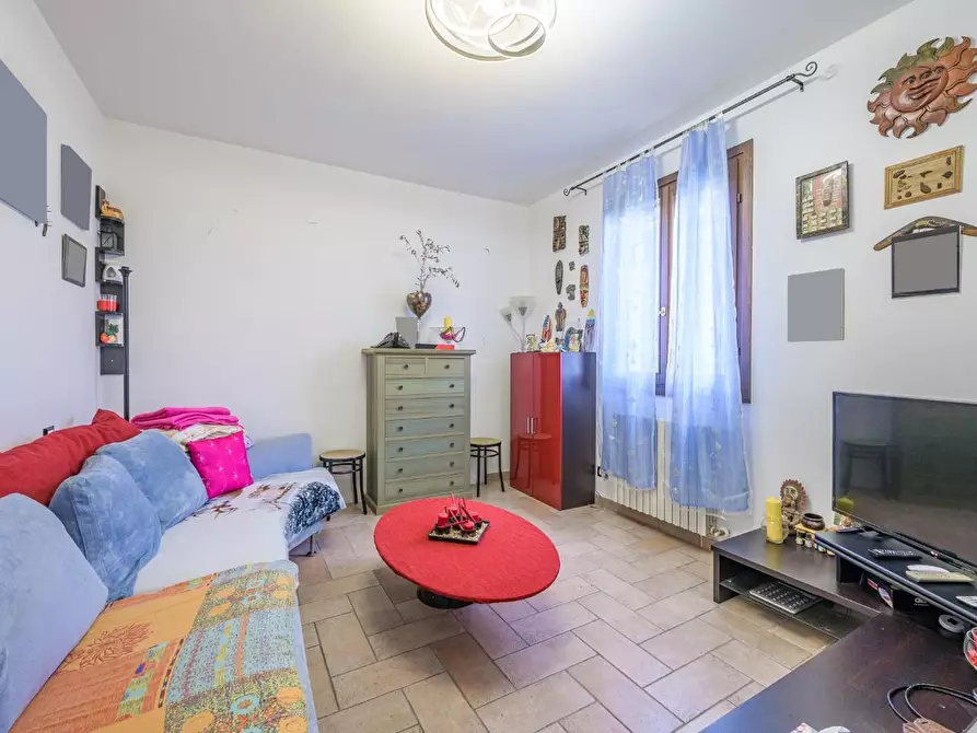 Immagine 12 di Porzione di casa in vendita  a Novellara