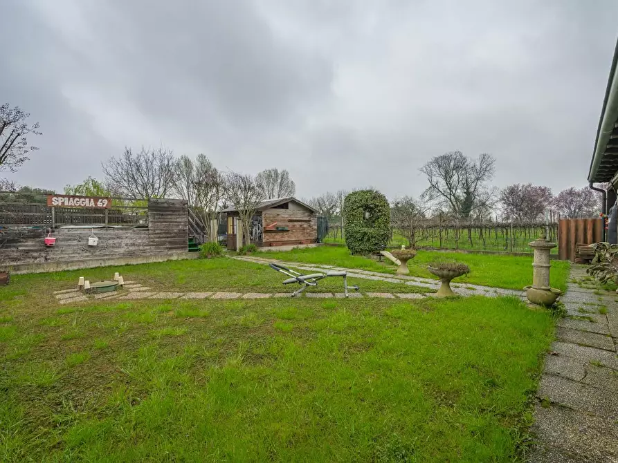 Immagine 51 di Porzione di casa in vendita  a Novellara