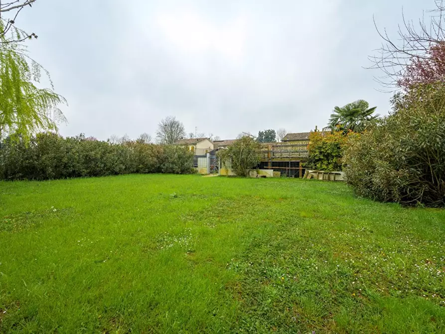 Immagine 41 di Porzione di casa in vendita  a Novellara