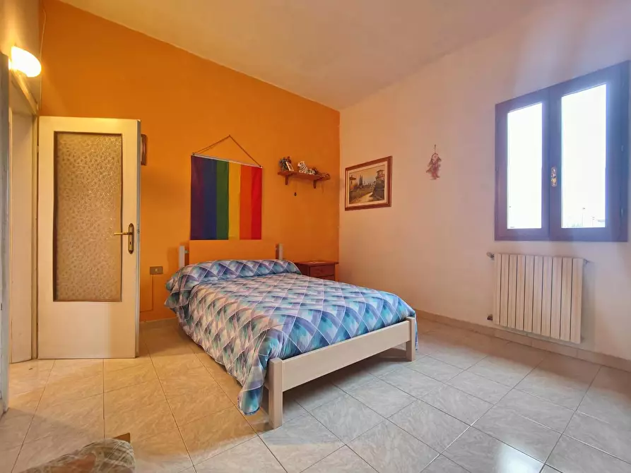 Immagine 6 di Villa in vendita  a Fucecchio