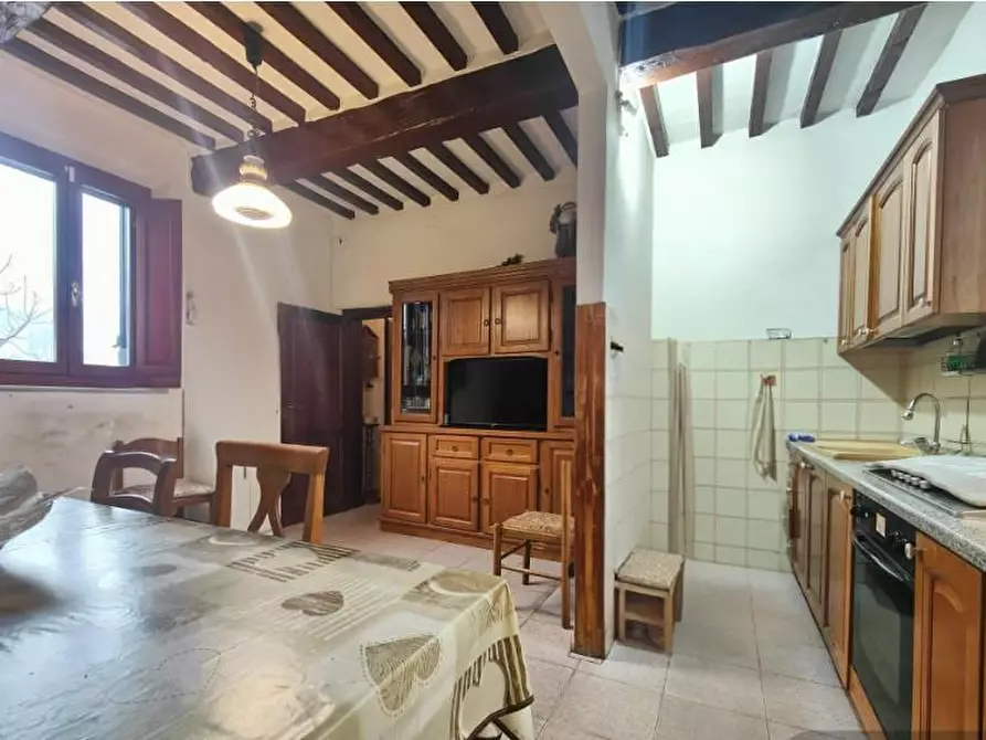 Immagine 2 di Villa in vendita  a Fucecchio