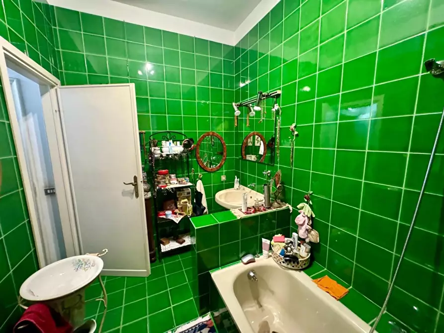 Immagine 25 di Appartamento in vendita  a Siena