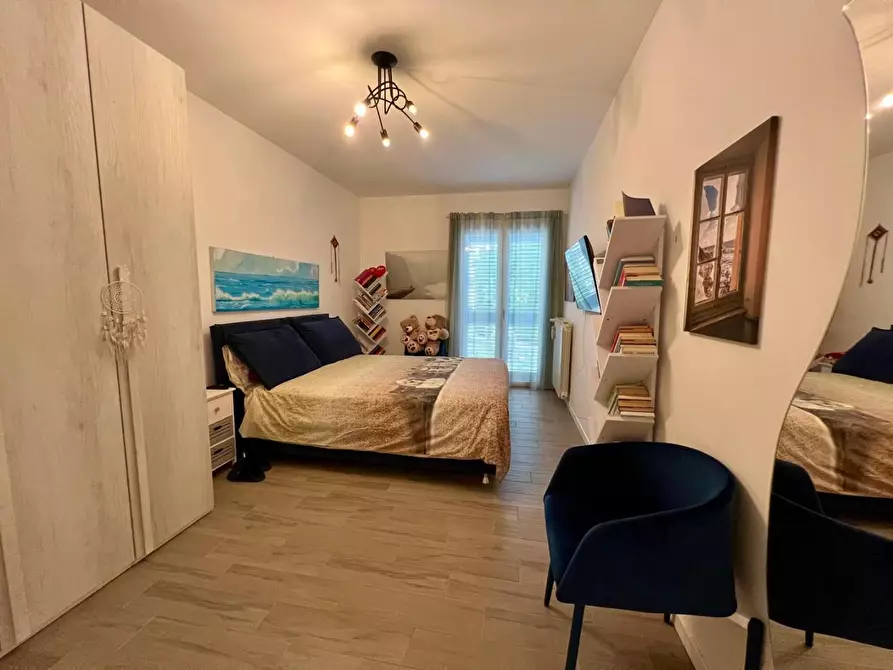 Immagine 37 di Villetta a schiera in vendita  a Cascina
