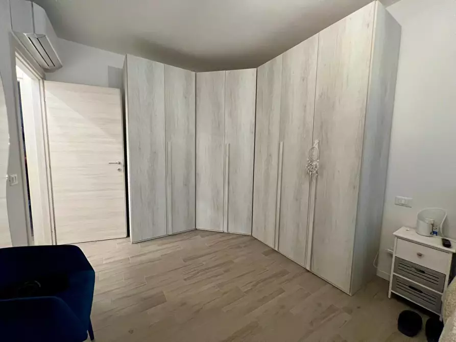 Immagine 38 di Villetta a schiera in vendita  a Cascina