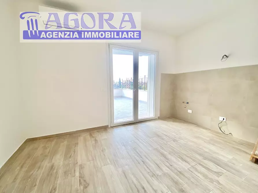 Immagine 5 di Appartamento in vendita  a Sermoneta