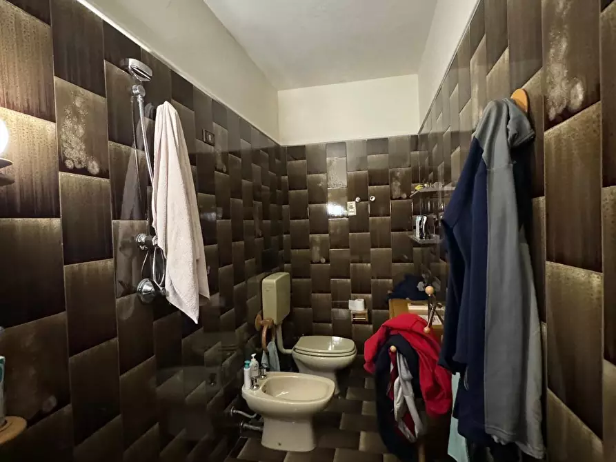 Immagine 33 di Porzione di casa in vendita  a Lucca