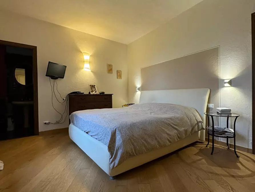 Immagine 28 di Porzione di casa in vendita  a Lucca