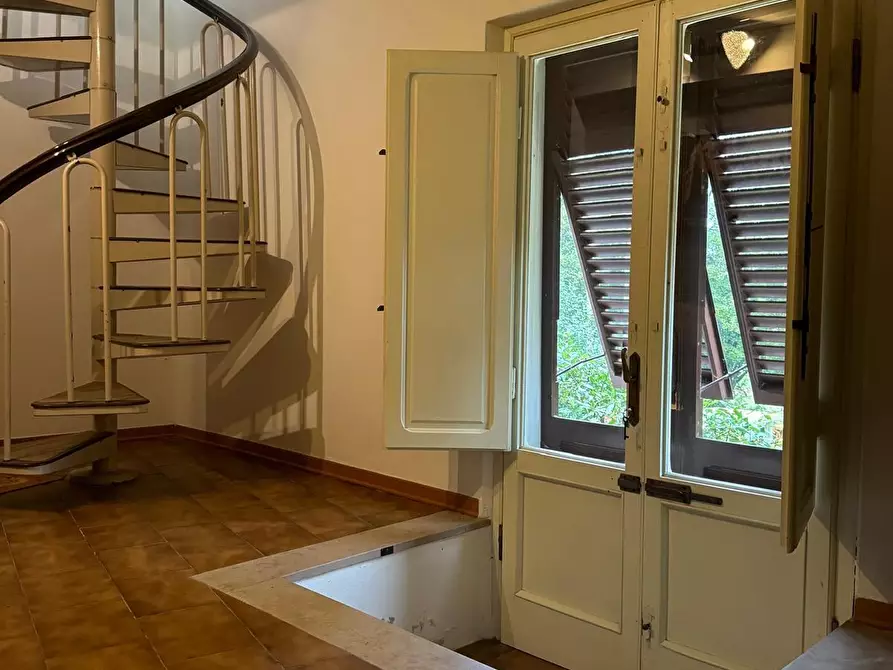 Immagine 13 di Porzione di casa in vendita  a Lucca