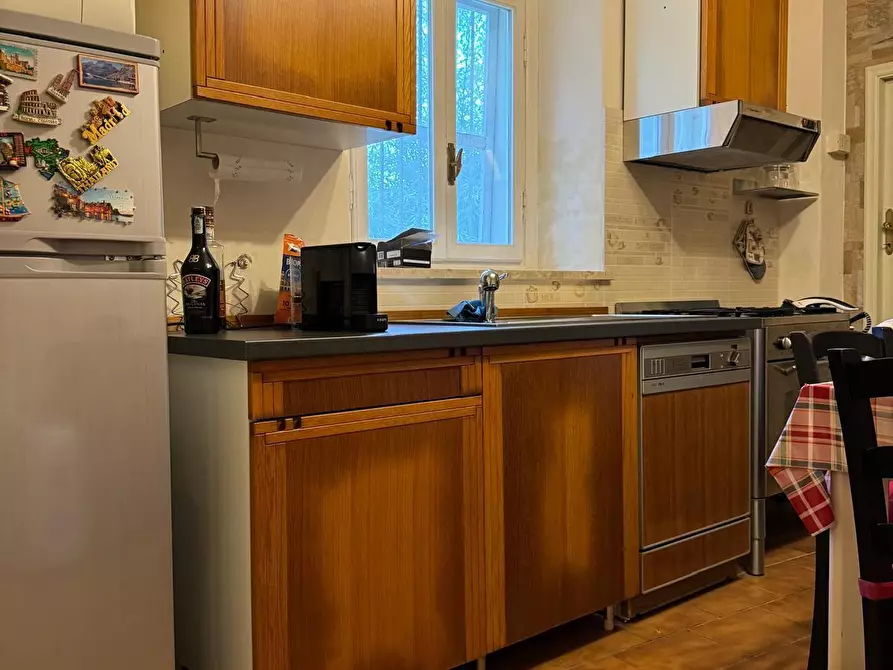 Immagine 6 di Porzione di casa in vendita  a Lucca