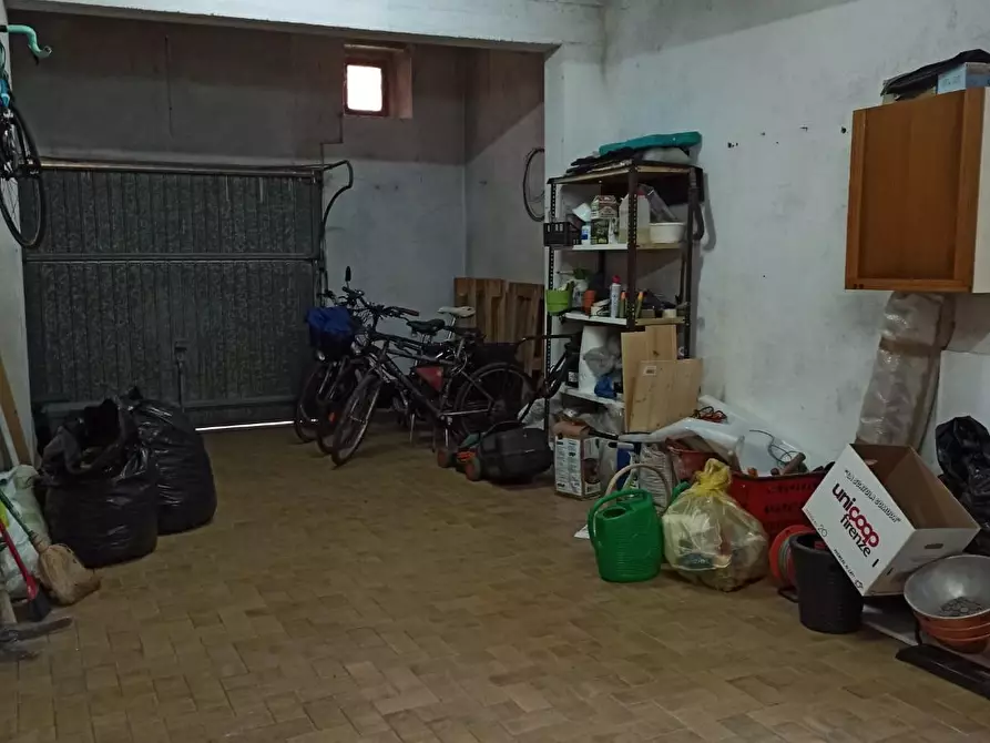 Immagine 37 di Porzione di casa in vendita  a Lucca