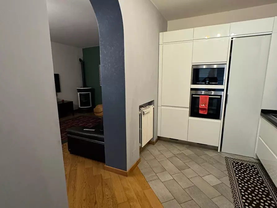 Immagine 23 di Porzione di casa in vendita  a Lucca