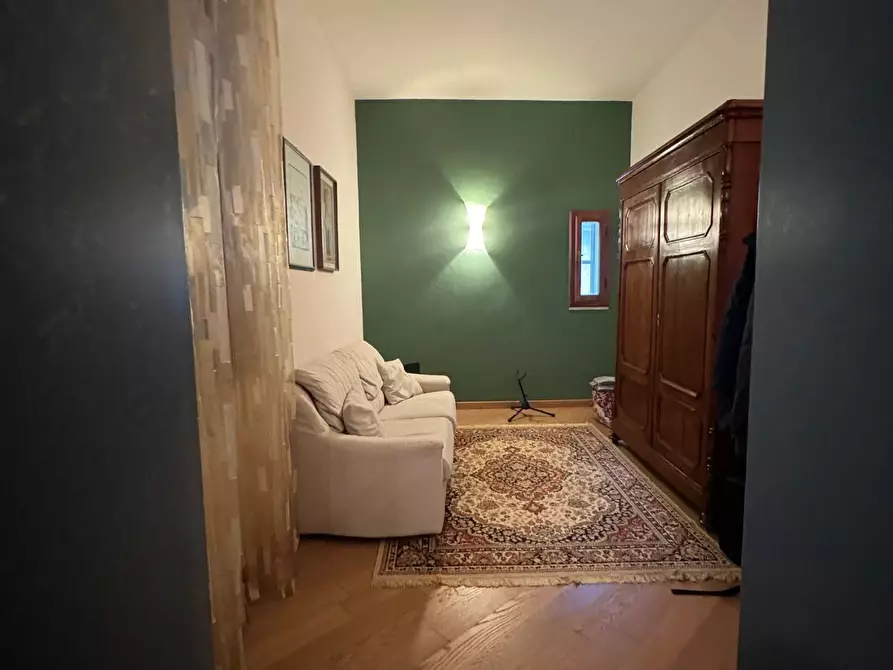 Immagine 9 di Porzione di casa in vendita  a Lucca