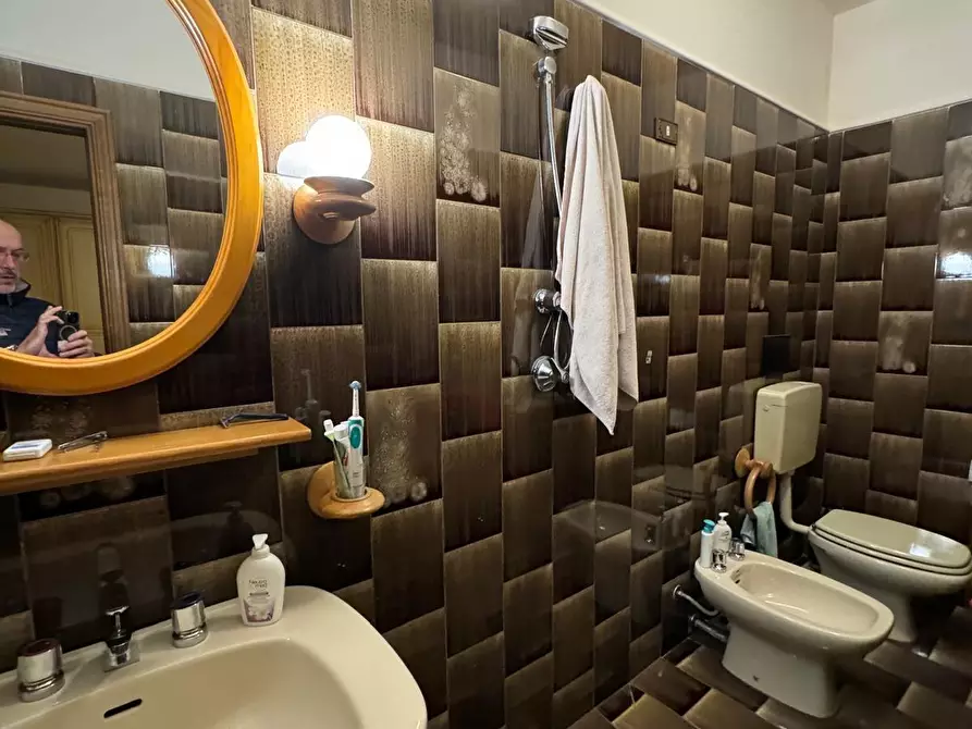 Immagine 16 di Porzione di casa in vendita  a Lucca