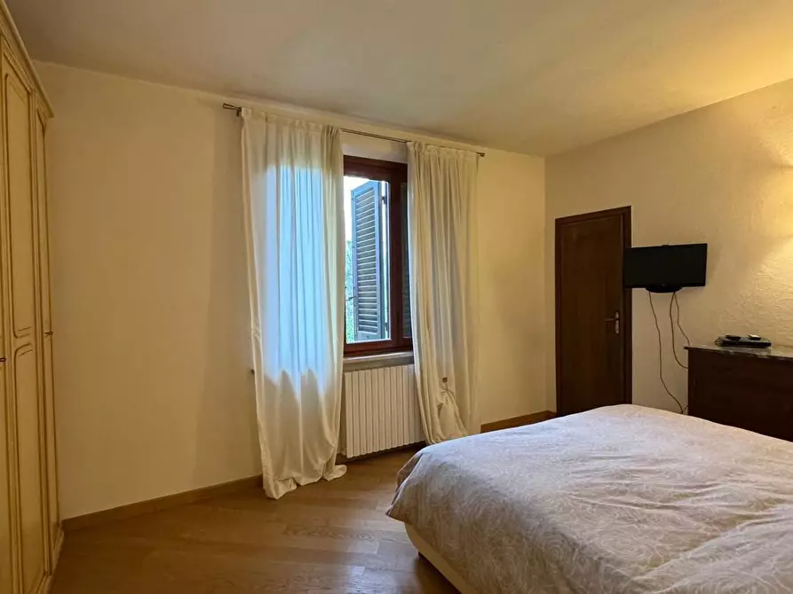 Immagine 32 di Porzione di casa in vendita  a Lucca