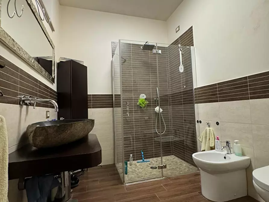 Immagine 31 di Porzione di casa in vendita  a Lucca