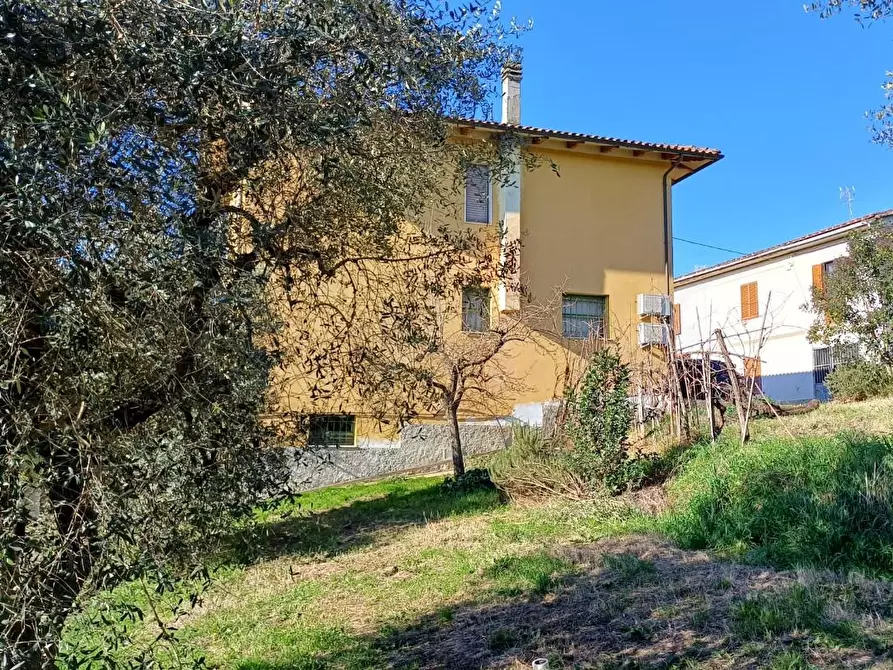 Immagine 1 di Casa indipendente in vendita  a Santa Maria A Monte