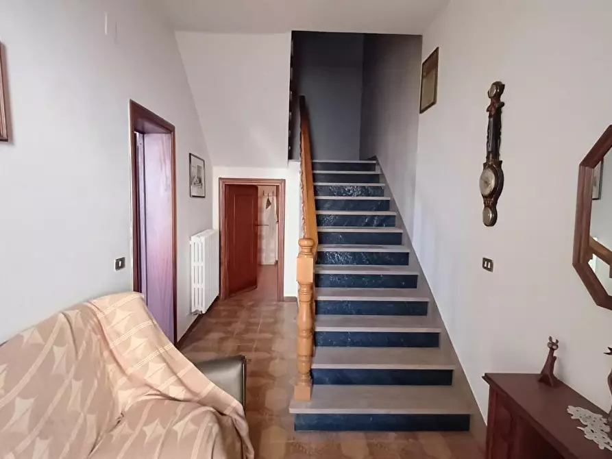 Immagine 7 di Casa indipendente in vendita  a Santa Maria A Monte